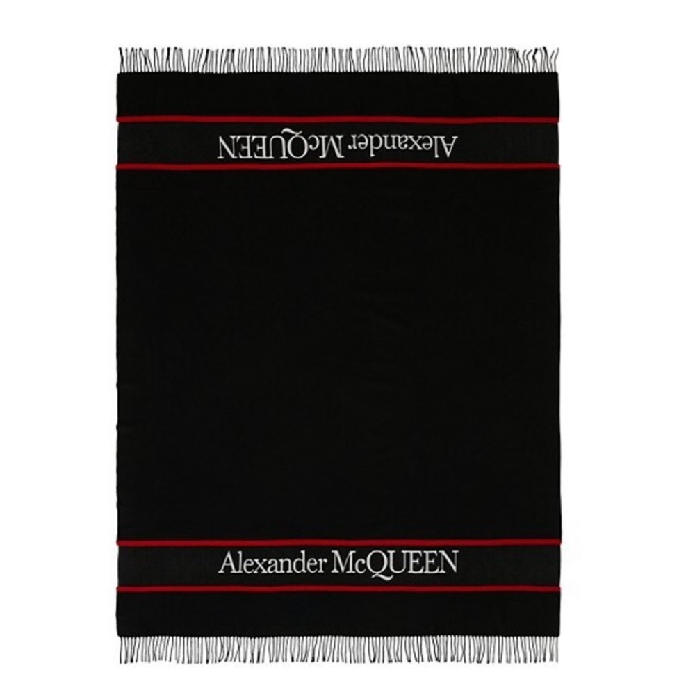 Brand new Alexander McQueen scarf/wrap .made in Italy.size 140/180 cm